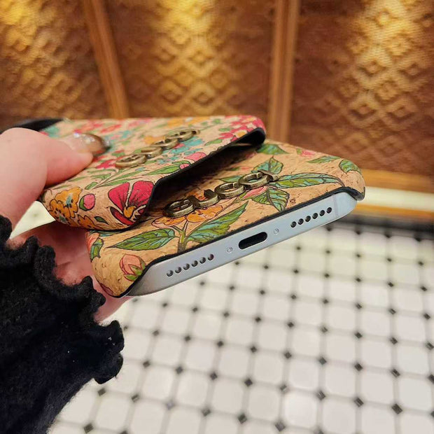 グッチデザインのiPhone 13-17シリーズ用プレミアムiPhoneケース