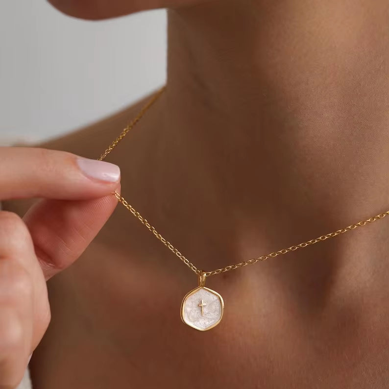 Women's Elegant Gold Plated Necklace | Timeless Medallion Pendant Jewelry 2